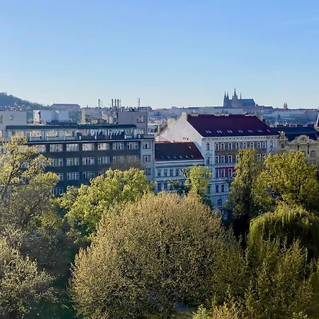 Grand Maisonette 120m Castle View *
